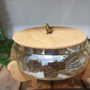 طلایی رنگ